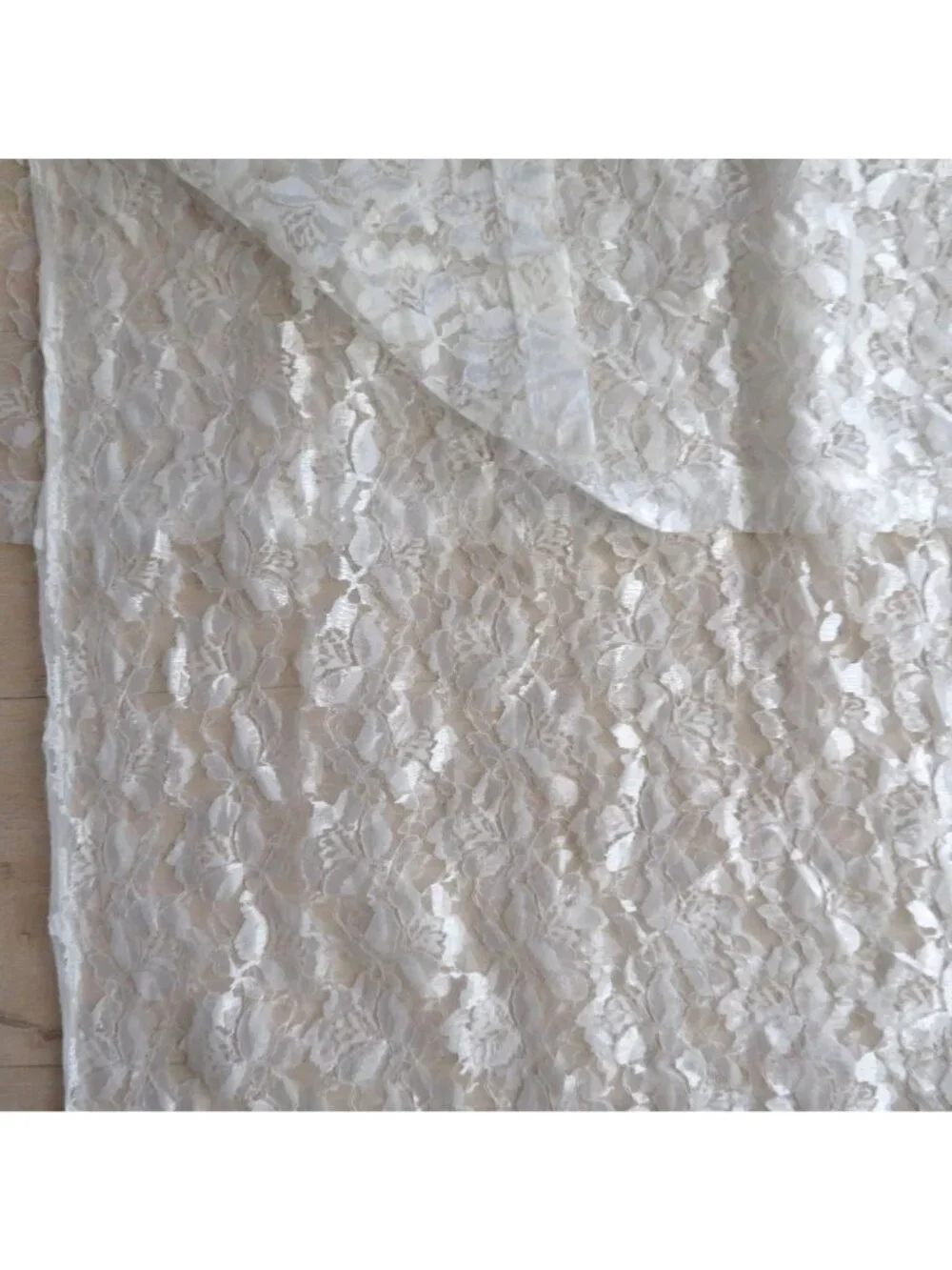 Vintage Set of 2 Lace Drape Panels Valance 56
